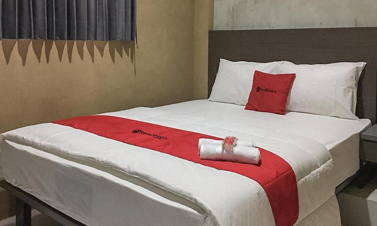 Reddoorz Near Wisata Paribendo Lawang Hotel Exterior photo